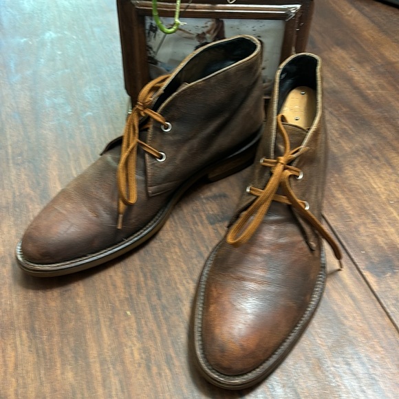 Donald J Pliner Shoes - Picture 2 of 6